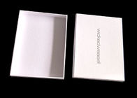 सफेद फ्लैट पैक उपहार बॉक्स, परिधान पैकिंग के लिए ढक्कन के साथ कठोर उपहार बॉक्स आपूर्तिकर्ता