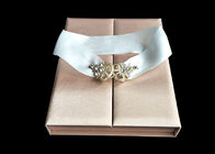 वेडिंग एहसान ड्रेस बुक आकार का बॉक्स, चुंबकीय फ्लिप टॉप बॉक्स रिबन क्लोजर आपूर्तिकर्ता