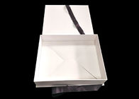 रिबन क्लोजर के साथ सफेद Foldable पेपरबोर्ड परिधान पैकेजिंग बॉक्स आपूर्तिकर्ता