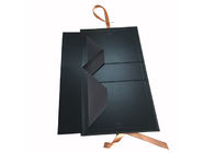 विग एक्सटेंशन पैकेजिंग के लिए ब्लैक कलर फोल्डिंग कार्टन बॉक्स कठोर पेपरबोर्ड सामग्री आपूर्तिकर्ता