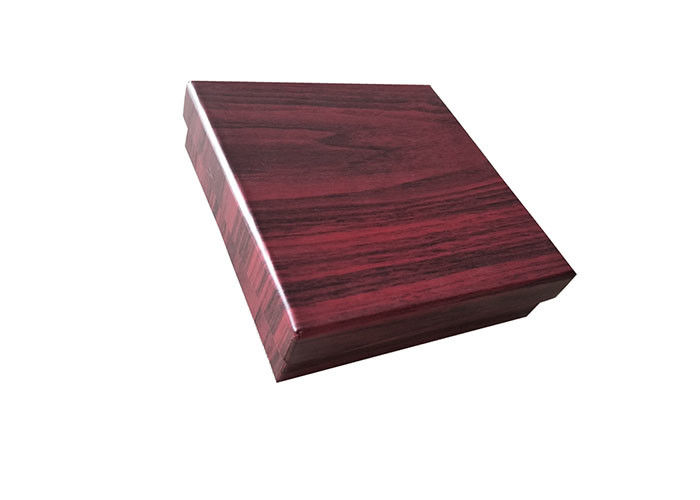 मखमली सतह आंतरिक 1200gsm कार्डबोर्ड के साथ गहरे लाल लकड़ी रंग ढक्कन और बेस बॉक्स आपूर्तिकर्ता